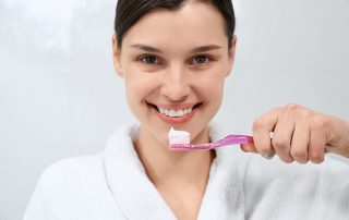 dis-tasi-neden-olusur-dis-tasi-temizleme-yollari-nelerdir-320x202