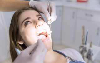 gomulu-dis-tedavisi-nasil-yapilir-320x202