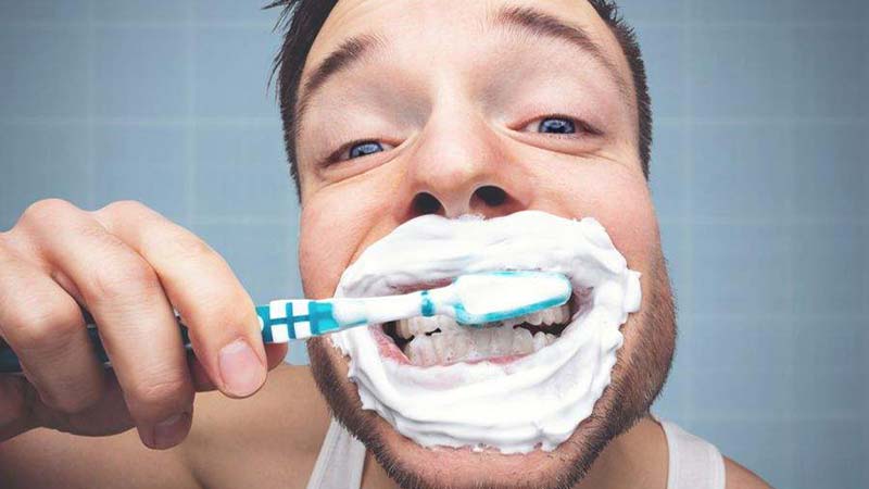 Aşırı Diş Fırçalamanın Neden Olduğu Problemler
