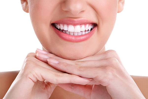 İmplant Tedavisinin Avantajları implant tedavisinin avantajları nelerdir, implant avantajları, diş implantı avantajları,